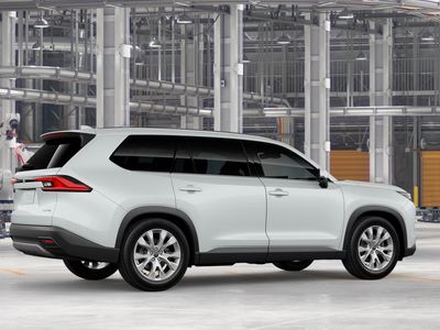 2026 Toyota Grand Highlander Hybrid - Photo 13
