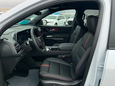 2026 Chevrolet Traverse — photo 10 view