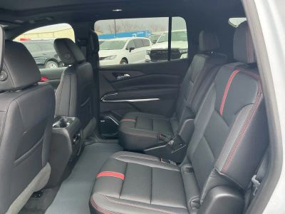 2026 Chevrolet Traverse — photo 17 view