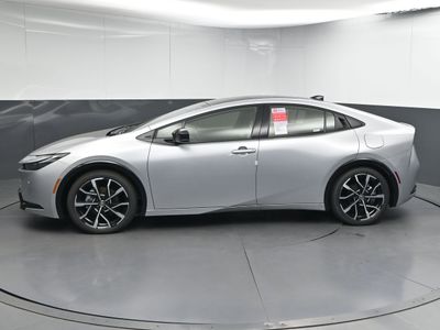 2025 Toyota Prius Plug-in Hybrid XSE Hatchback — photo 7 view