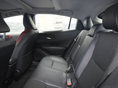 2025 Toyota Prius Plug-in Hybrid XSE Hatchback — photo 14 view