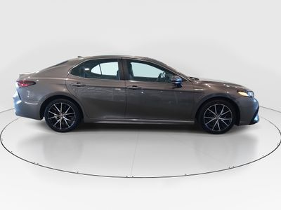 2024 Toyota Camry — photo 8 view