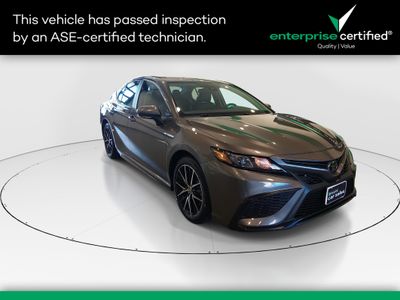 2024 Toyota Camry SE Auto — front three-quarter view
