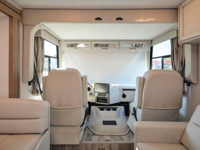 2026 Thor Motor Coach Resonate - Photo 14