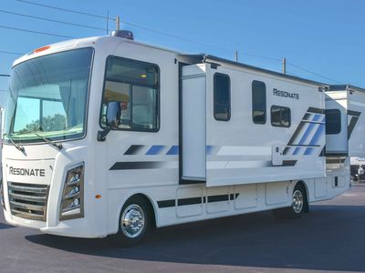 2026 Thor Motor Coach Resonate - Photo 2
