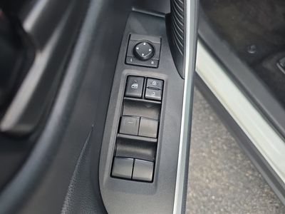 2021 Toyota RAV4 Hybrid - Photo 14