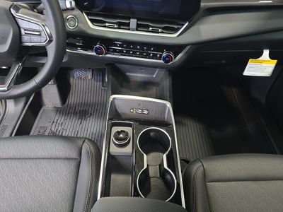 2026 Chevrolet Equinox — photo 13 view