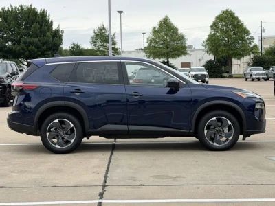 2025 Nissan Rogue - Photo 3