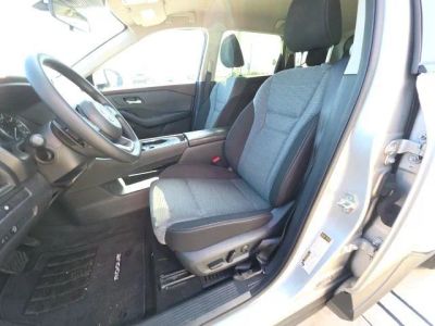 2023 Nissan Rogue — photo 13 view
