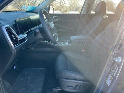 2026 Kia Sorento — photo 9 view
