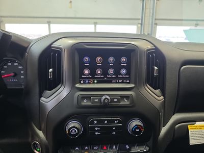 2025 Chevrolet Silverado 1500 — photo 11 view