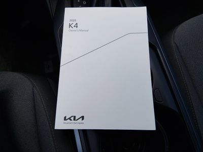 2025 Kia K4 — photo 17 view