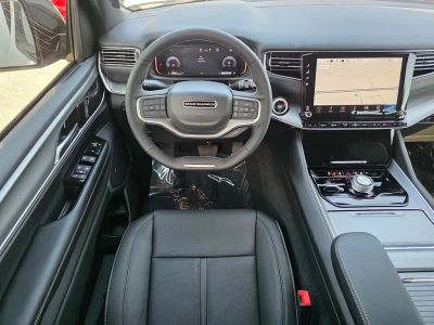 2026 Jeep Grand Wagoneer — photo 11 view