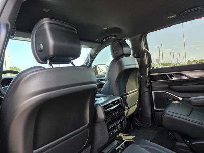 2026 Jeep Grand Wagoneer — photo 10 view