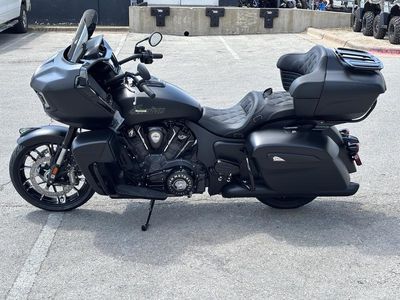 2025 Indian Motorcycle Pursuit Dark Horse Black Smoke - Photo 8