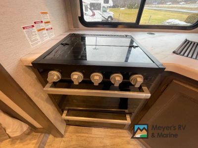 2026 Thor Motor Coach Chateau - Photo 17
