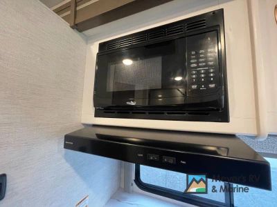 2026 Thor Motor Coach Chateau - Photo 16
