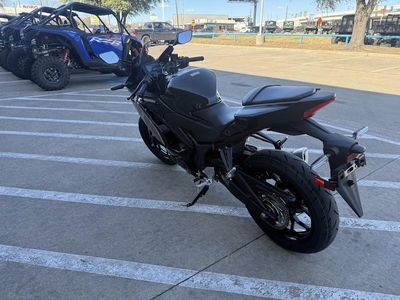 2026 Yamaha YZF-R3 - Photo 6
