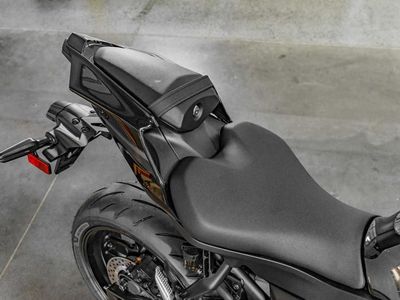 2026 Yamaha YZF-R7 - Photo 9