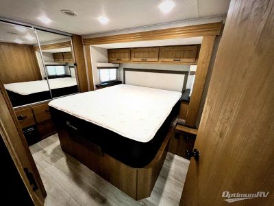 2025 Coachmen Leprechaun — photo 14 view