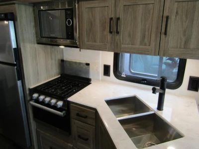 2026 Winnebago VISTA - Photo 7