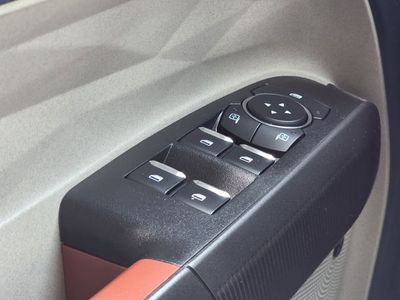 2025 Ford Maverick - Photo 16