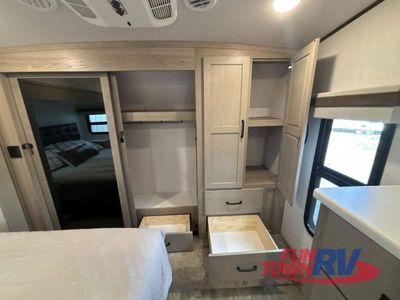 2024 Forest River RV Rockwood Signature - Photo 36