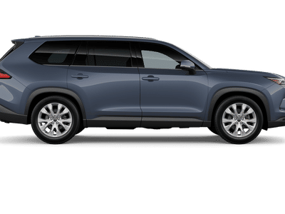 2026 Toyota Grand Highlander Hybrid - Photo 12