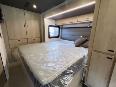 2026 Grand Design LINEAGE SERIES M — photo 14 view