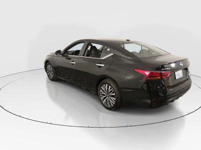 2025 Nissan Altima - Photo 5