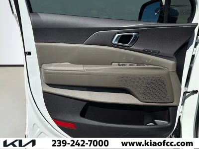 2026 Kia Carnival Hybrid — photo 21 view