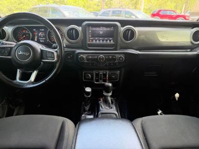 2021 Jeep Wrangler — photo 13 view