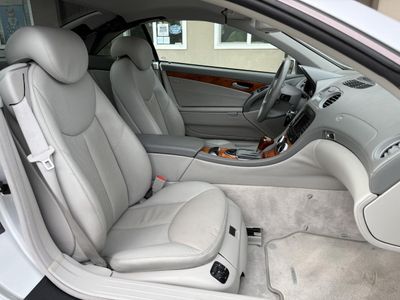 2005 Mercedes-Benz SL-Class - Photo 21