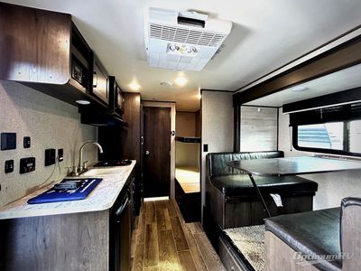 2021 Jayco Jay Flight SLX 7 - Photo 4