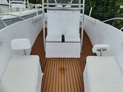 2001 Angler 252F — photo 12 view