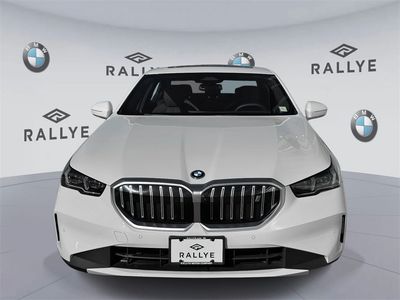 2025 BMW i5 - Photo 2