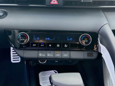 2026 Hyundai ELANTRA — photo 12 view