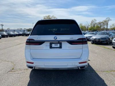 2027 BMW X7 — rear three-quarter view