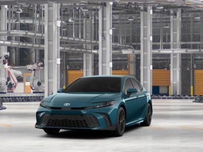 2026 Toyota Camry - Photo 3