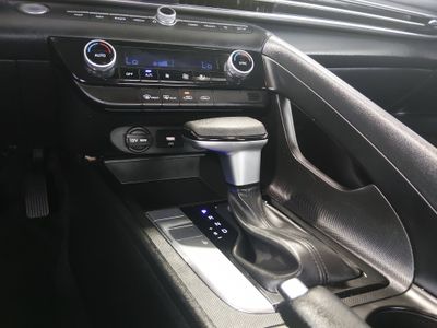 2024 Hyundai Elantra - Photo 21