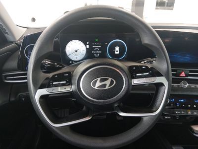2024 Hyundai Elantra - Photo 18