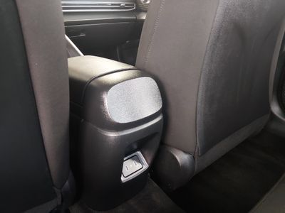 2024 Hyundai Elantra - Photo 16