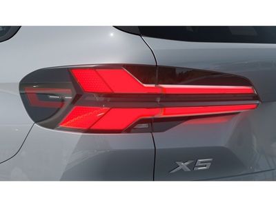 2026 BMW X5 xDrive40i — photo 8 view