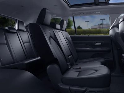 2026 Toyota Grand Highlander Hybrid - Photo 2