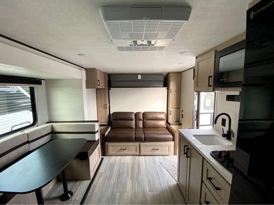 2026 Heartland Prowler — photo 15 view