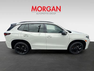 2026 Volkswagen Tiguan — photo 8 view