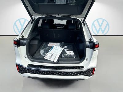 2026 Volkswagen Tiguan — photo 21 view