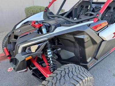 2025 Can-Am Maverick X3 X rc Turbo RR 72 - Photo 12