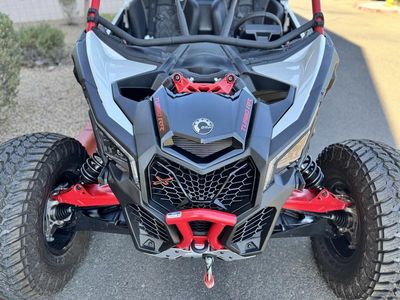 2025 Can-Am Maverick X3 X rc Turbo RR 72 - Photo 9