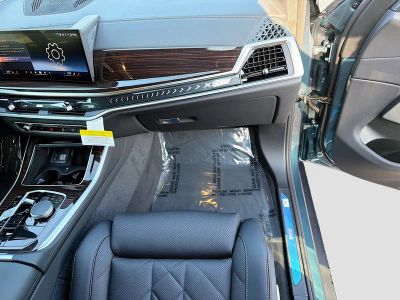 2026 BMW X5 — photo 17 view